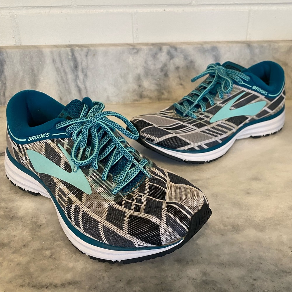 Brooks Revel Running Shoes